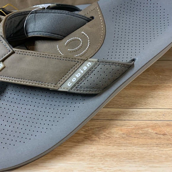 New! Cobian ARV II Sandals Flip Flops Thongs Men 12 Chocolate Beach Surf - Picture 2 of 9